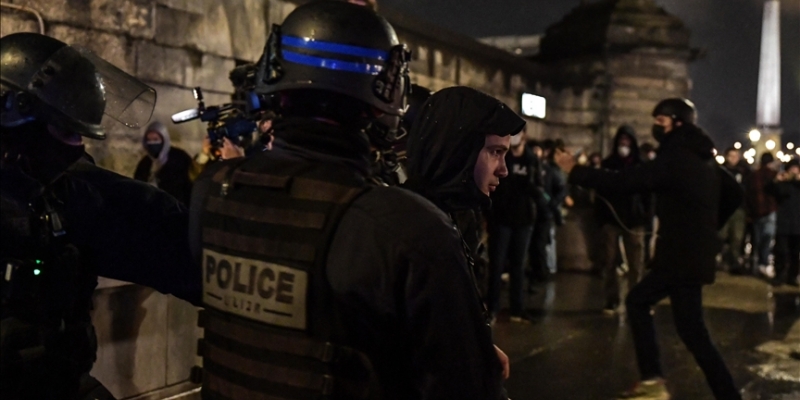 Protes di Prancis Terus Membara, Ratusan Orang Ditangkap