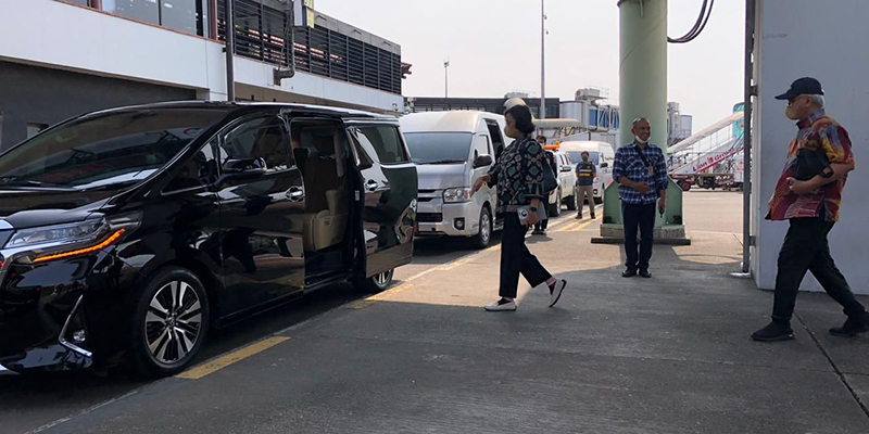 Mobilnya Masuk Apron Bandara, Sri Mulyani Ngaku Ikuti Protokol