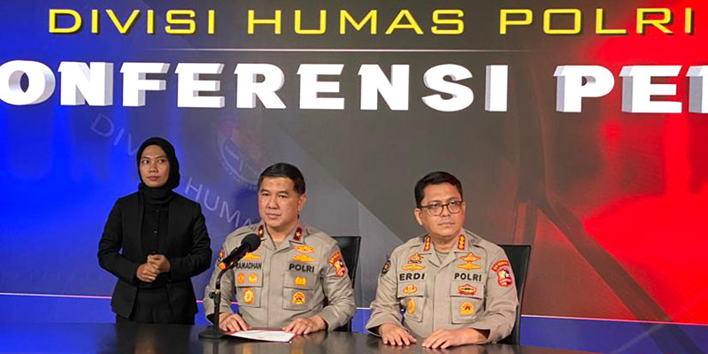 Polri Libatkan K-9 dan Alat Berat Bantu Cari Korban Kebakaran Plumpang