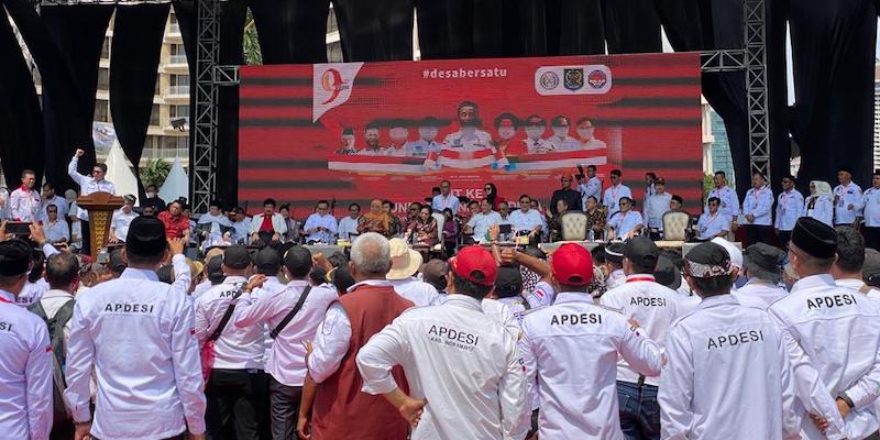 Megawati Soekarnoputri dan Luhut Binsar Pandjaitan sata hadiri perayaan 9 tahun UU Desa/Ist