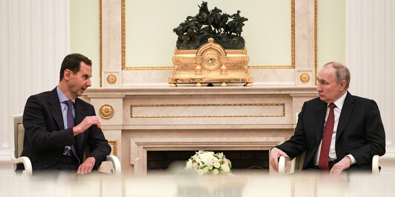 Berbicara Selama Tiga Jam, Putin Ungkap Kegembiraannya Bertemu Assad