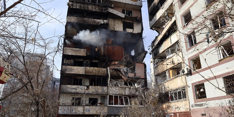 Dua Gedung Zaporizhzhia Dihantam Rudal, Satu Tewas Puluhan Terluka