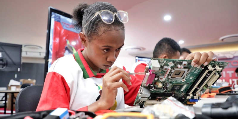 Karya Tangan Anak Muda Papua, Brand Smartphone dan Laptop TOP.ID Siap Diluncurkan