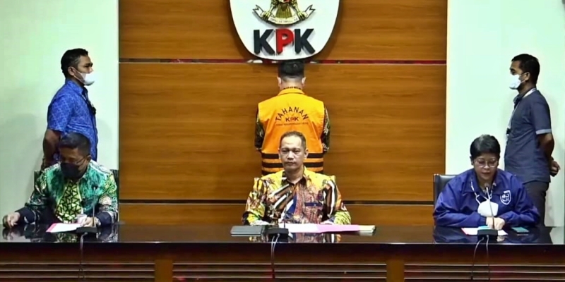 KPK Serahkan Kakanwil BPN Riau M Syahrir ke Jaksa untuk Diadili