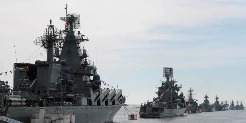 Ukraina: Sembilan Kapal Perang Rusia Terlihat di Lepas Pantai Krimea