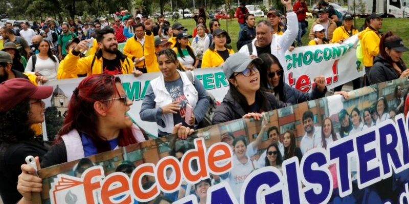 Tuntut Perbaikan Sektor Pendidikan, Ratusan Guru di Kolombia Turun ke Jalan