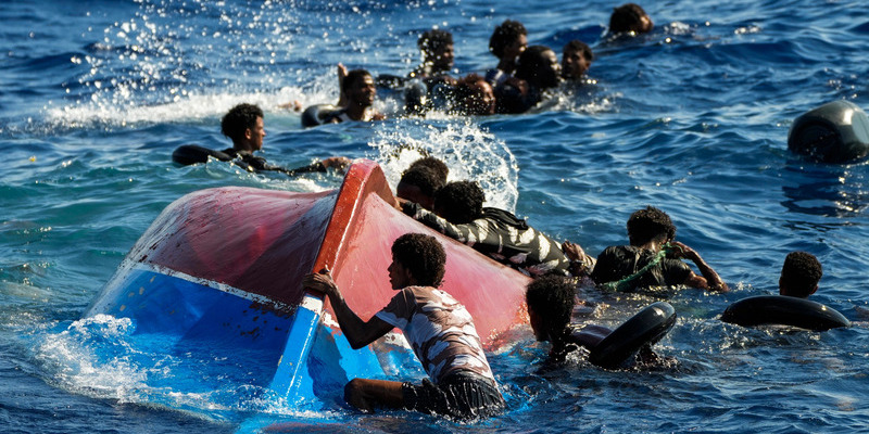 Kapal Imigran Terbalik, 14 Warga Kamerun Berhasil Diselamatkan