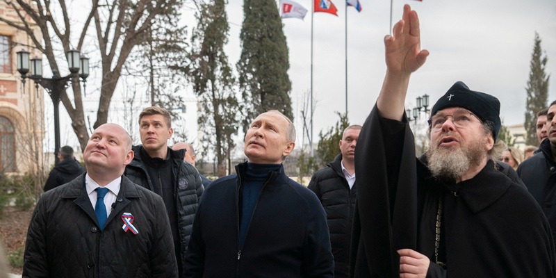 Peringati Sembilan Tahun Aneksasi, Putin Kunjungi Krimea