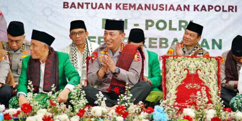 Gandeng PUI, Kapolri Salurkan Bantuan Paket Sembako Jelang Idulfitri