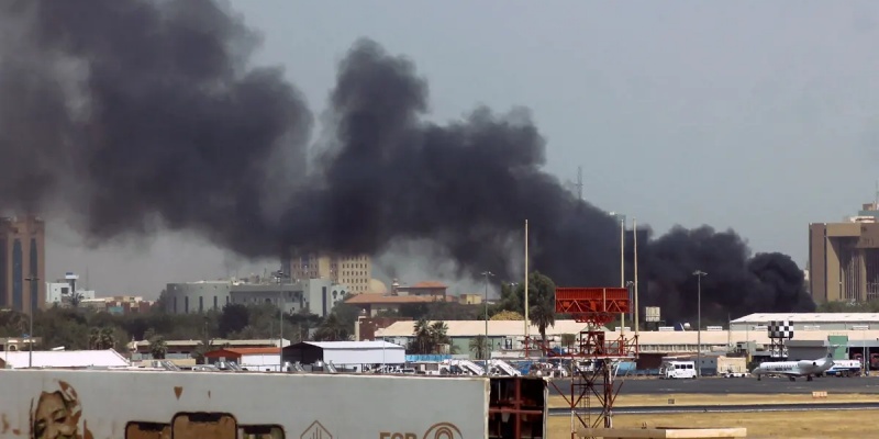 Sudan Membara, Puluhan Orang Meninggal dalam Bentrokan Paramiliter dan Angkatan Bersenjata