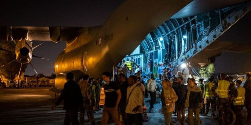 Prancis Berhasil Evakuasi 388 WNA dari 28 Negara yang Terjebak dalam Konflik di Sudan