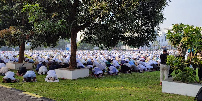 Warga Muhammadiyah Karawang Shalat Idulfitri di Sembilan Titik