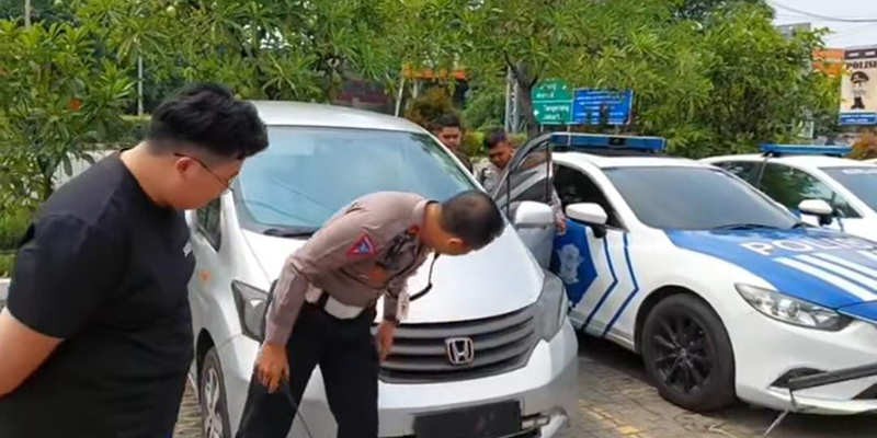Polisi Tangkap Pengemudi Pakai Pelat Dinas Palsu di Tol Jakarta-Tangerang