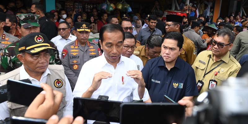 Jelang Lebaran, Muhadjir dan Erick Thohir Temani Presiden Jokowi Blusukan