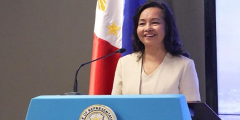 Bertemu Mantan Presiden Filipina Arroyo, Wang Yi Ingin Perbedaan China-Filipina Diselesaikan dengan Dialog