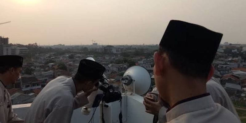 Tertutup Awan Tebal, Hilal di Masjid Raya Hasyim Asy'ari Jakarta Tidak Terlihat