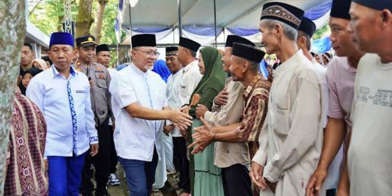 Mudik ke Lampung, Zulhas Berikan Beasiswa untuk Pelajar SMA Kebangsaan dan Mahasiswa