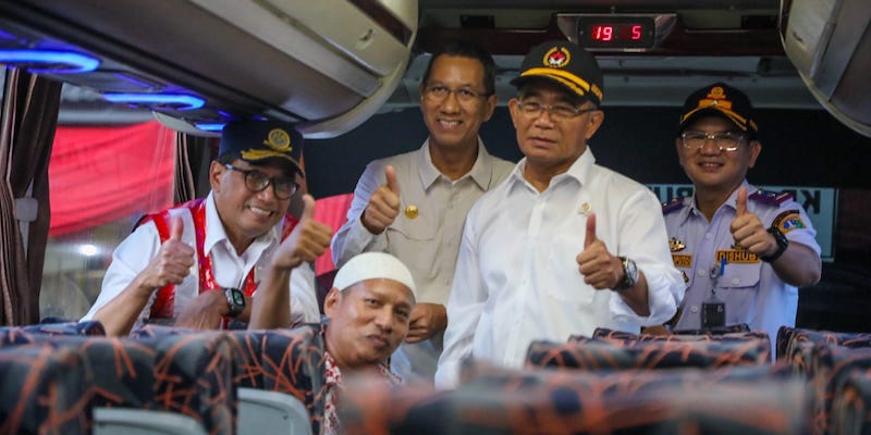 Bareng Menhub dan Menko PMK, Heru Cek Kesiapan Terminal Kampung Rambutan