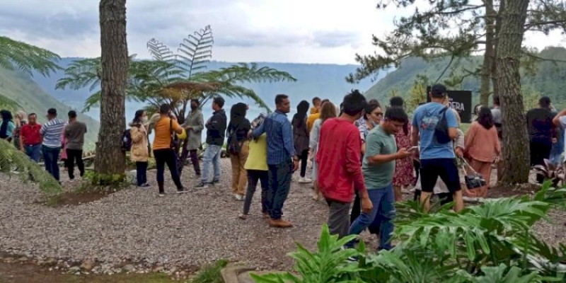 Libur Lebaran 2023, Wisatawan Padati Kawasan Toba Caldera Resort