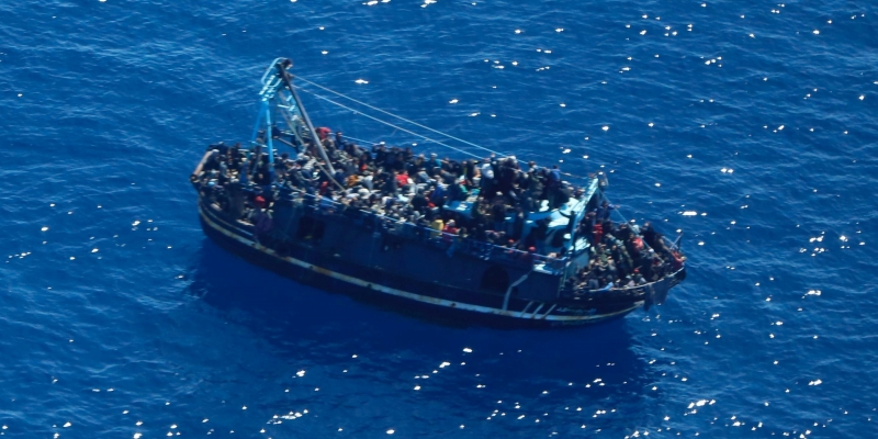 Perahu Berisi Ratusan Imigran Terombang Ambing di antara Perairan Yunani dan Malta
