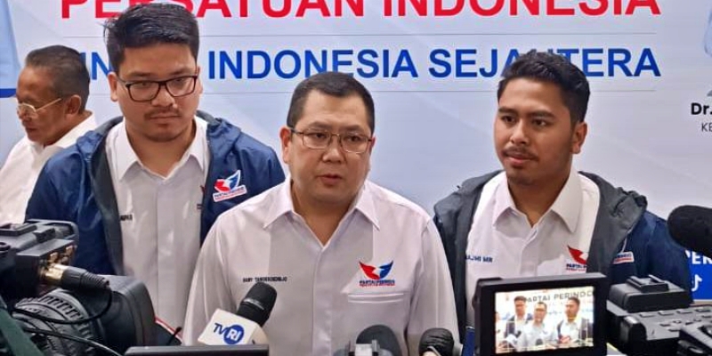 Putra Wamenag dan Mantan Kader PSI Dilantik jadi Elite Perindo