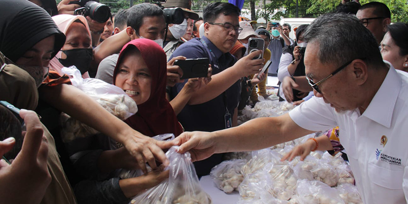 Gandeng Satgas Pangan Polri, Zulhas Bakal Sita Barang Timbunan