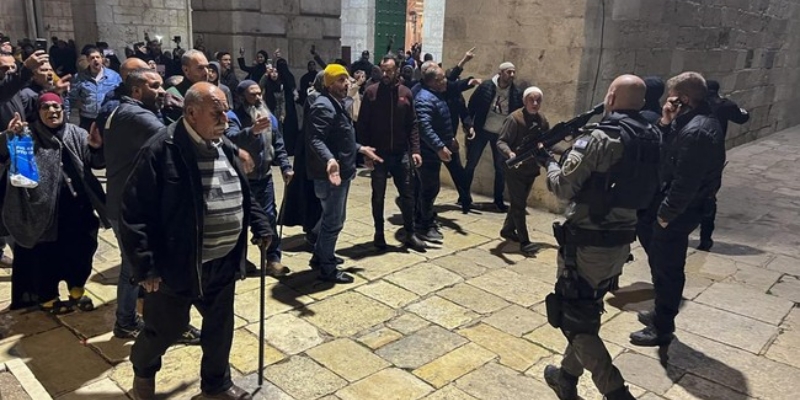 Kecam Serangan Israel ke Masjid Al Aqsa, MUI: Tidak Beradab