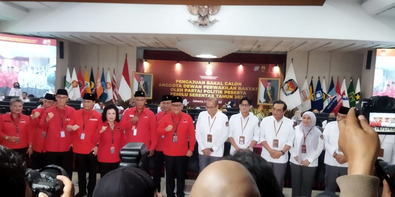 PDIP Setor Nama Bacaleg ke KPU, Dilakukan Serentak di Seluruh Daerah