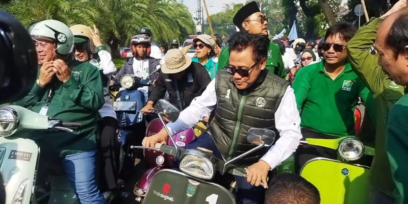 Konvoi Naik Vespa Daftarkan Caleg ke KPU RI, Cak Imin: Salam Satu Aspal<i>!</i>