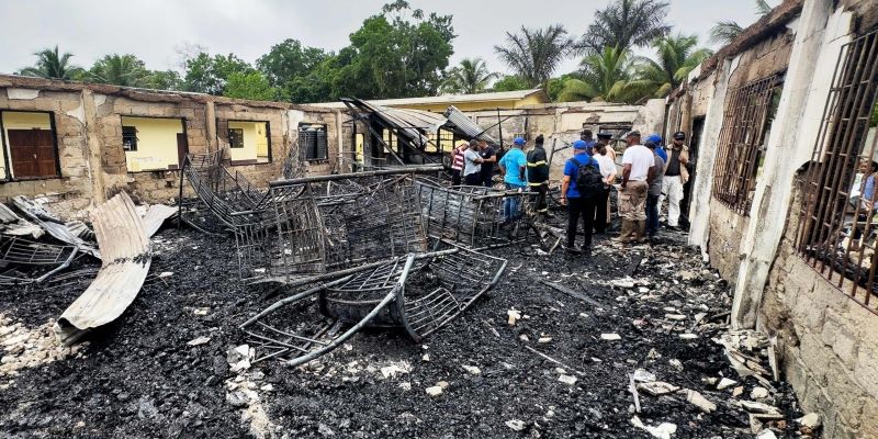 Belasan Siswa Tewas dalam Insiden Kebakaran, Penduduk Guyana Gelar Aksi Unjuk Rasa