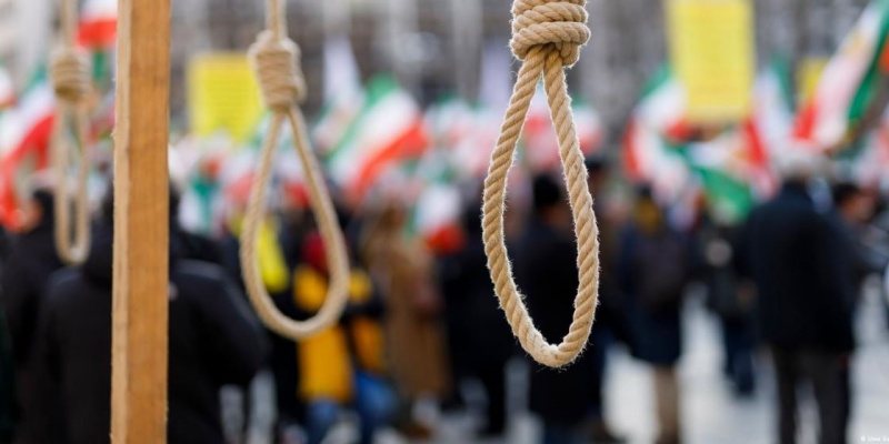 Iran Hukum Gantung Dua Warga yang Nistakan Agama