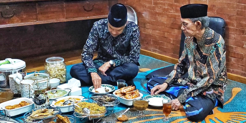 Komunikasi Sambal Terong <i>Ala</i> Ganjar Bersama Ulama Jateng