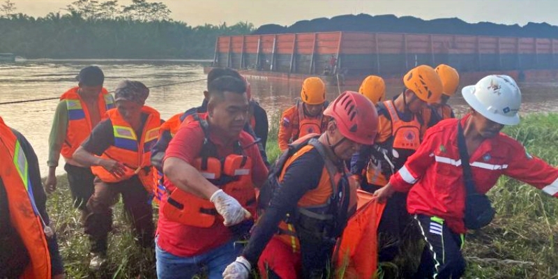 <i>Fatality</i> Lagi di Areal Tambang, Satu Awak Kapal Tenggelam di Pelabuhan Putra Muba Coal