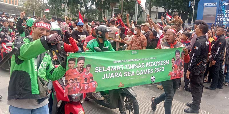 2 Jam Bikin Jakarta Macet, Menpora Minta Maaf