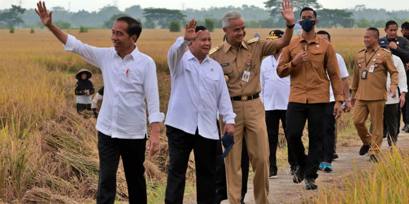 Undang Ketum Parpol Koalisinya ke Istana, Jokowi Main 2 Kaki di Pilpres 2024