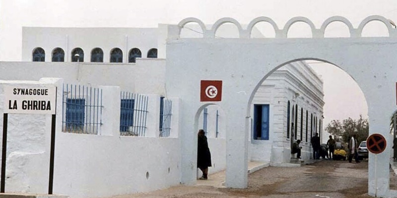 Oknum Polisi Tembak Mati Tiga Rekan dan Dua Peziarah di Sinagoga Tunisia