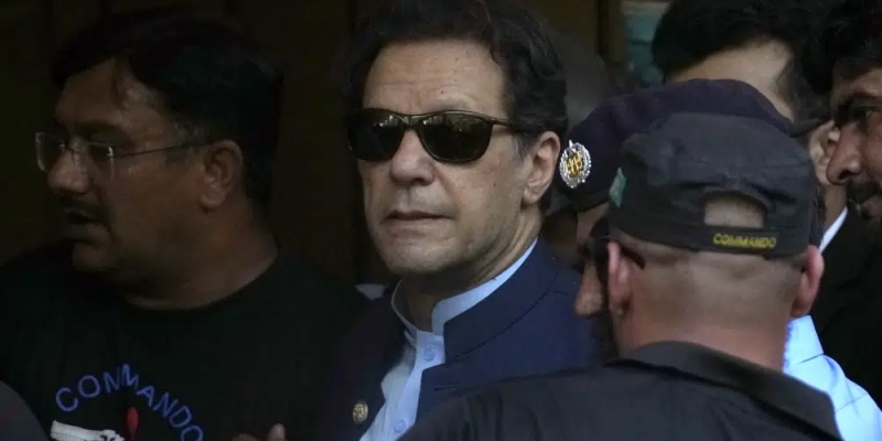 Mantan Perdana Menteri Pakistan Dibebaskan dengan Jaminan