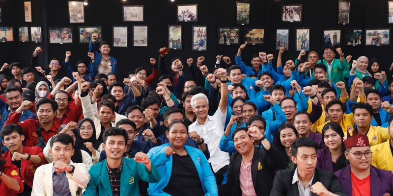 Hadir Bersama Mahasiswa di Pameran 25 Tahun Reformasi, Ganjar: Saya Mendapatkan Energi Luar Biasa