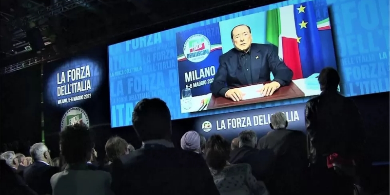 Masih Dirawat, Mantan PM Italia Silvio Berlusconi Tetap Pidato di Kongres Partai Forza