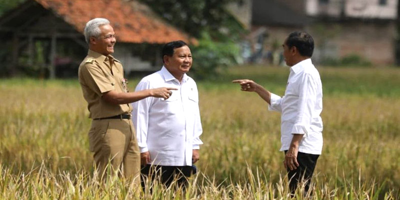 Main Dua Kaki, Jokowi Belum Tentu Pilih Ganjar Pranowo