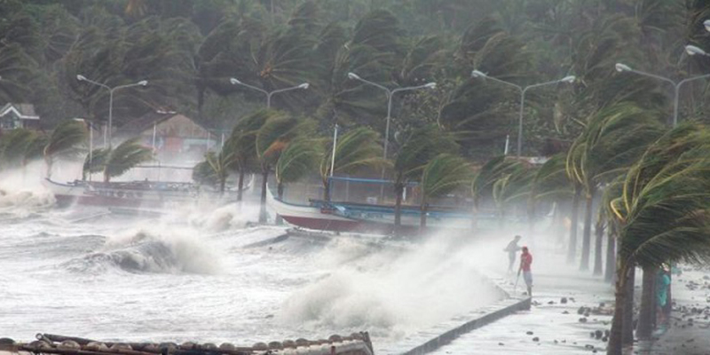 Gelombang Tinggi, BMKG Ingatkan Masyarakat di Pesisir Pantai Hati-hati