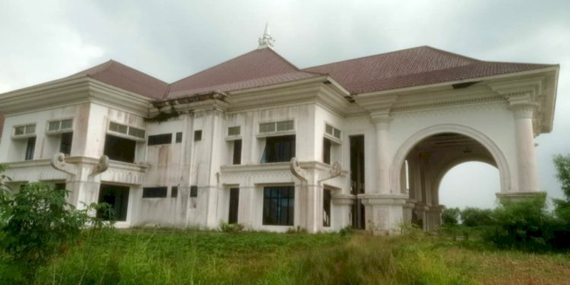 Bertahun-tahun Mangkrak, Bangunan Perkantoran Kota Baru Lampung Jadi Sasaran Penjarahan
