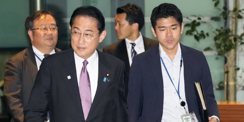 PM Jepang Pecat Sang Putra sebagai Ajudan karena Berperilaku Tidak Pantas