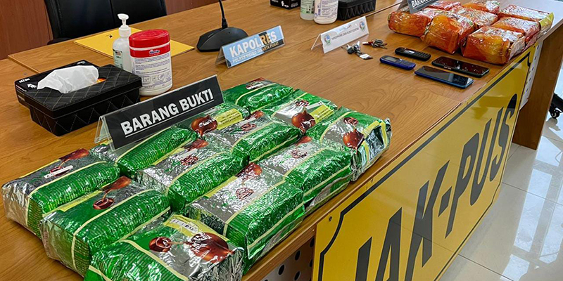 Polisi Buru Satu Orang Komplotan Penyelundup 20,67 Kg Sabu dari Sumatera ke Jakarta