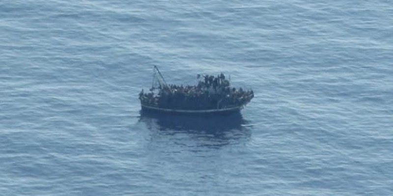 Kapal Migran Terbalik di Lautan Italia, Sebagian Penumpang Hilang