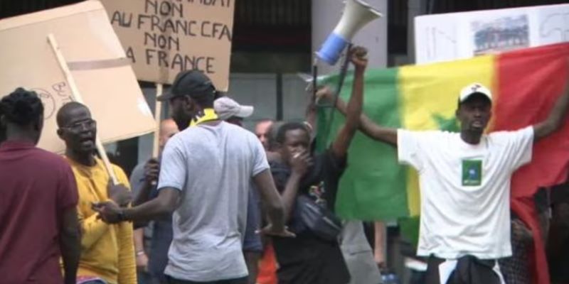 Senegal Tutup Sementara Kantor Konsulat di Luar Negeri
