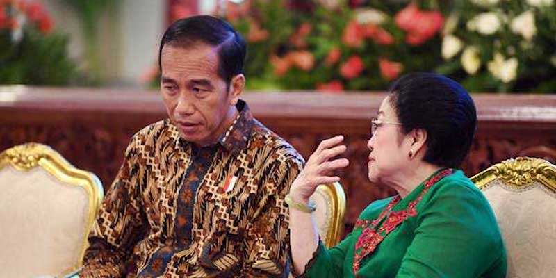 Gelagat Megawati Mulai Berusaha Lepas Kepecayaan Publik dari Jokowi