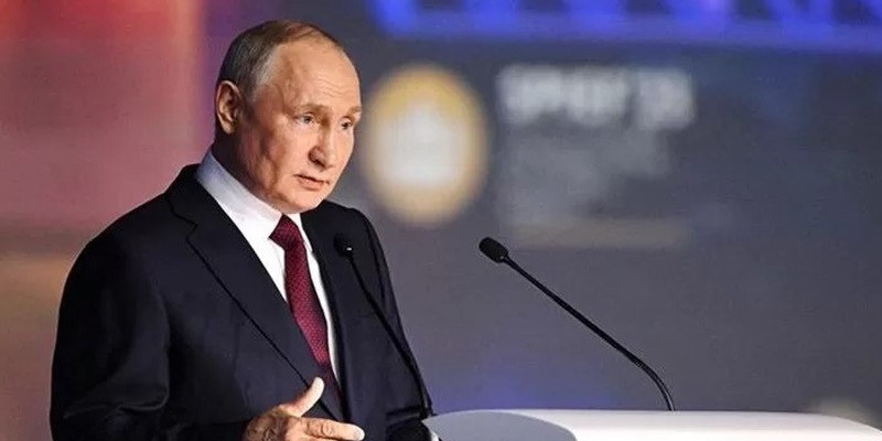 Putin: Dunia Belum Runtuh karena Sanksi, Rusia Siap Bersaing dengan Barat