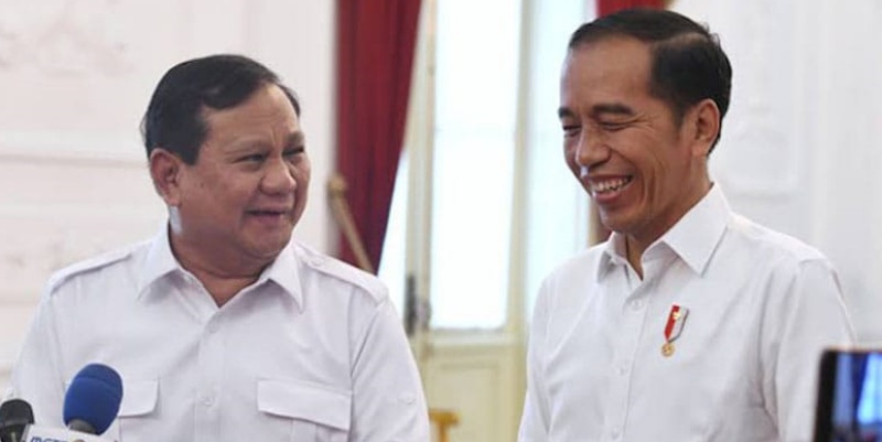 Peluang Ganjar Menang Tipis, Logis Jokowi Dukung Prabowo