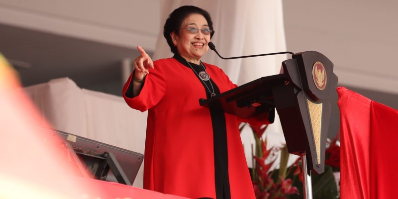Megawati: Yang Tidak Mau Turun ke Rakyat, Mundur<i>!</i>
